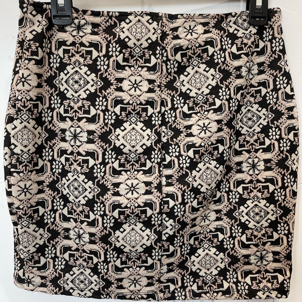 Xhilaration mini skirt size medium